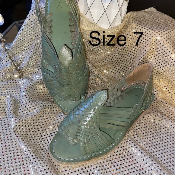 Huaraches - Picture 8 of 16